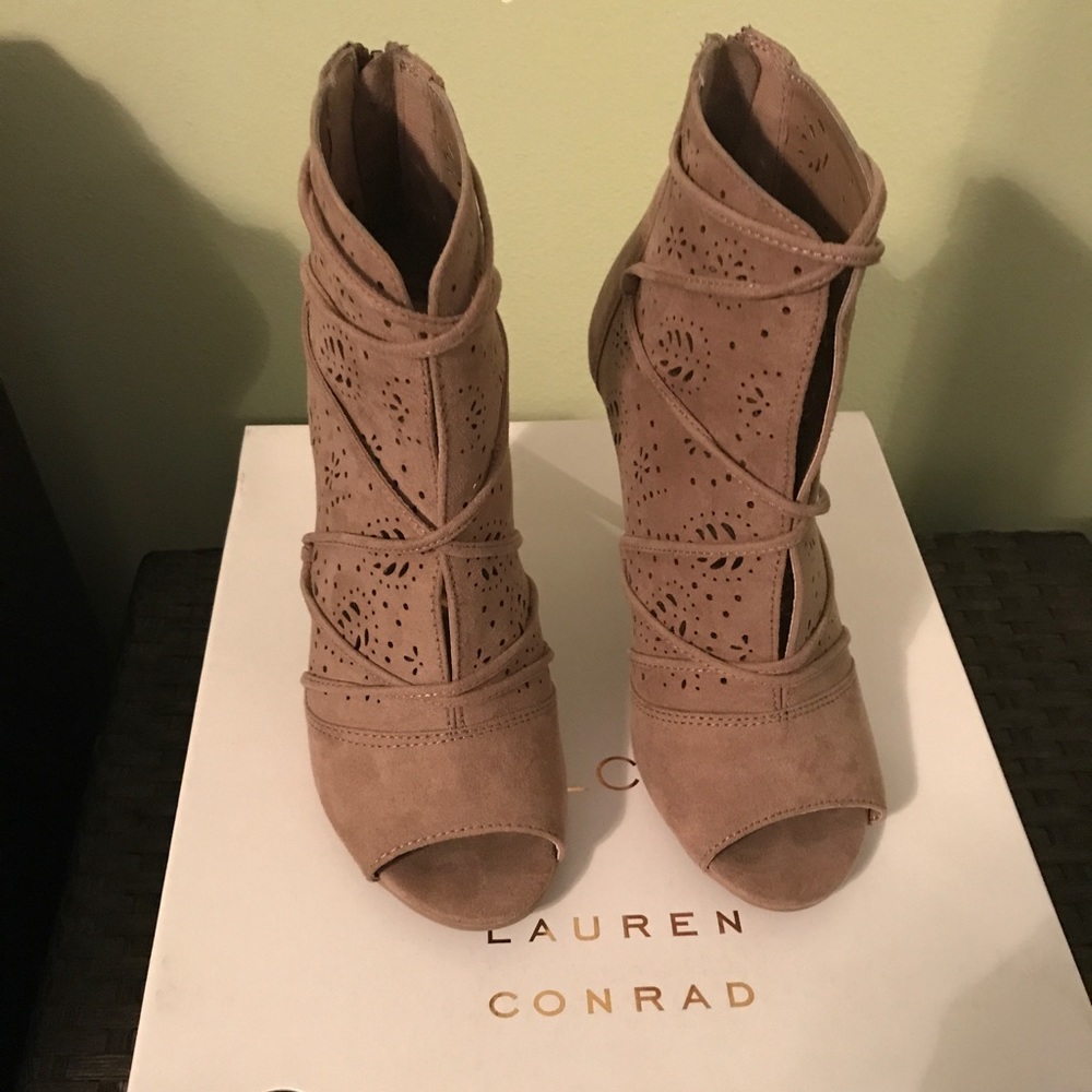 Lauren Conrad high heels shoes